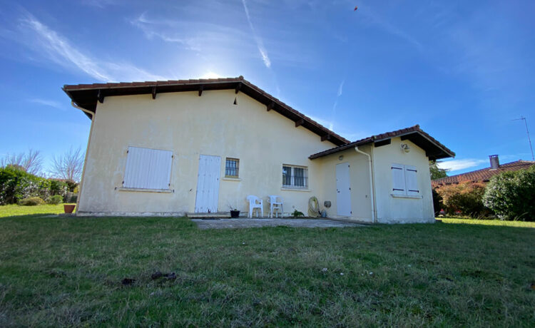 Maison Escource 4 pièce(s) 84 m2 1