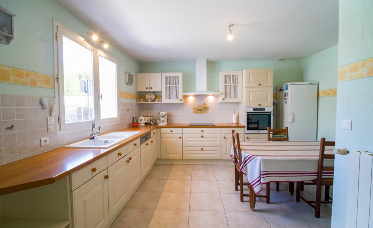 Maison Escource 5 pièce(s) 138 m2